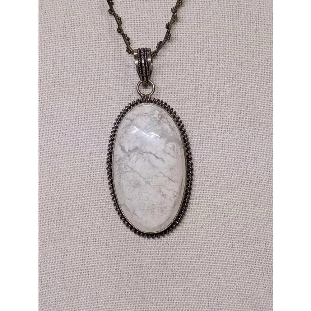 Vtg Native American Howlite and Sterling Silver Navajo Pendant